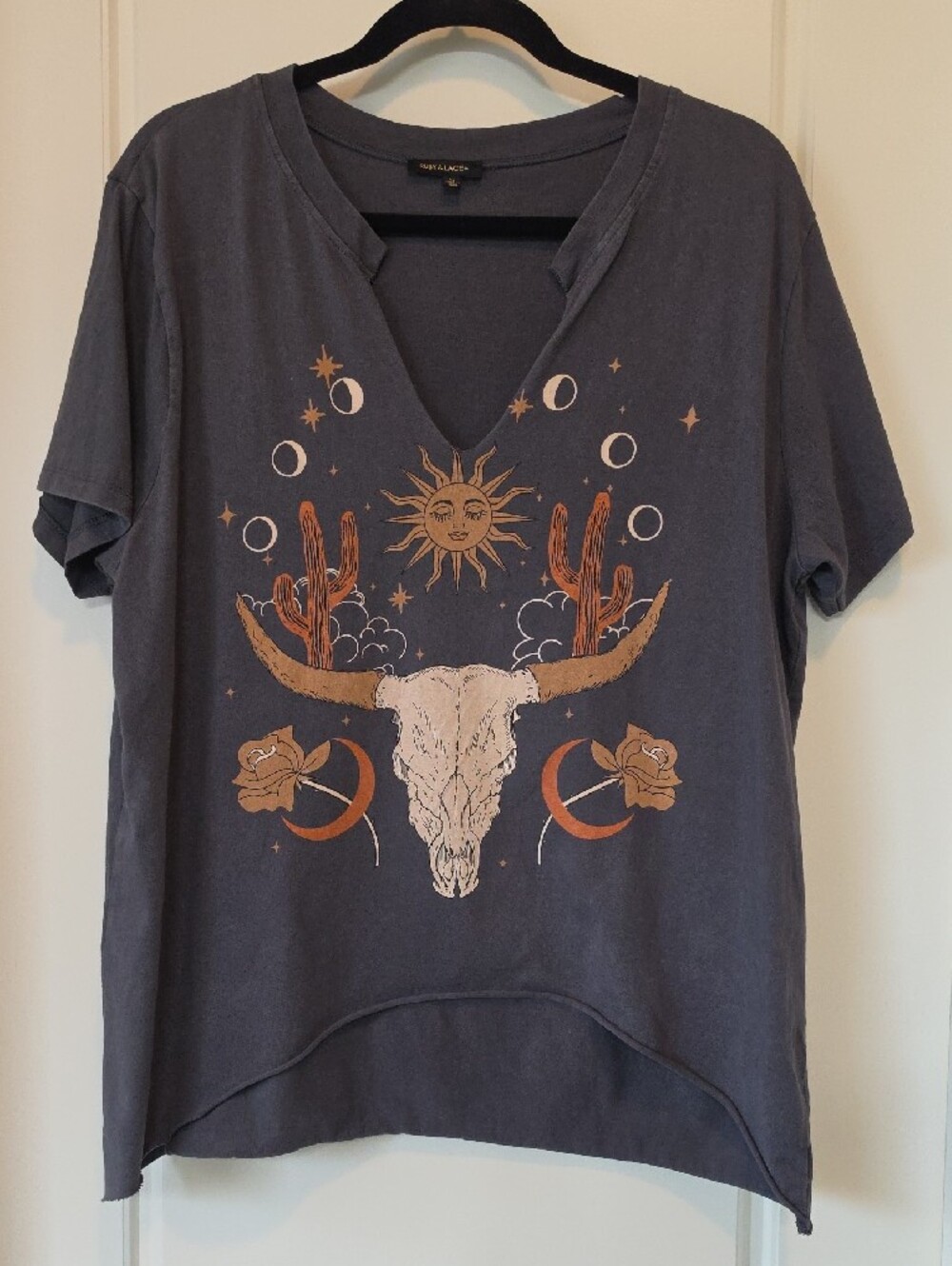Ruby & Lace+ 3X WILD WEST SUN & SKULL GRAPHIC TEE - Picture 5 of 7